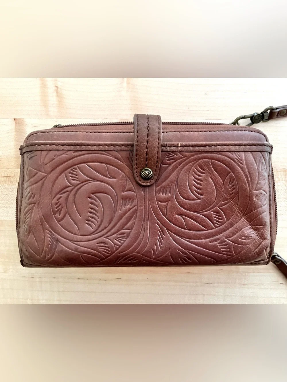The Sak Iris Large Smartphone Wallet Crossbody in the Tobacco Floral
